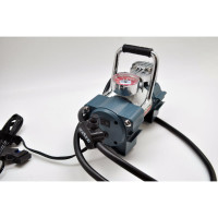 Автомобильный портативный компрессор Качок К90