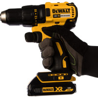 Бесщеточная дрель-шуруповерт DEWALT 18.0 В XR DCD777S2T