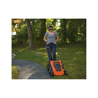 Колесная газонокосилка Black+Decker LM2000