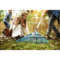 Комплект: пластиковые регулируемые грабли + деревянная ручка 130см GARDENA 03099-30.000.00
