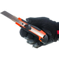 Усиленный нож SANTOOL 18 мм с выдвижным лезвием обрезиненная ручка 020504