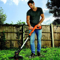 Аккумуляторная электрокоса Black+Decker ST1823