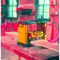 Рейсмусовый станок DEWALT DW733-QS