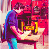 Рейсмусовый станок DEWALT DW733-QS