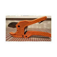 Труборез для пластиковых труб Truper COT-PVC 12860
