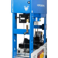Напольный электрогидравлический пресс NORDBERG N36100E