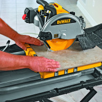 Плиткорезный станок DEWALT D24000