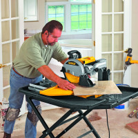 Плиткорезный станок DEWALT D24000