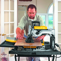 Плиткорезный станок DEWALT D24000