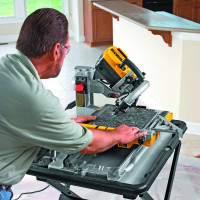 Плиткорезный станок DEWALT D24000
