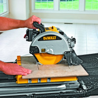 Плиткорезный станок DEWALT D24000