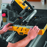 Плиткорезный станок DEWALT D24000