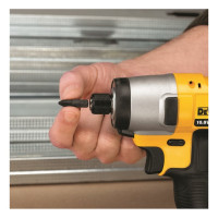 Аккумуляторный шуруповерт DEWALT DCF 815 D2