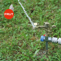 Импульсный разбрызгиватель FRUT дождеватель латунный на металлической пике 403076