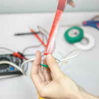 Профессиональная изолента AVIORA ПВХ, 19 мм, 20 м, красная 305-032