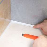 Бордюрная клейкая лента для ванн и раковин AVIORA 12,8 мм, 3,35 м 302-095