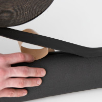 Самоклеящаяся армированная лента из вспененного каучука AVIORA 50 мм, 15 м, 3 мм 302-074