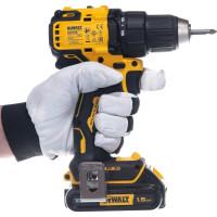 Компактная дрель-шуруповерт DEWALT 18В DCD708S2T