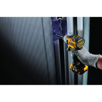 Импульсный шуруповерт DEWALT 12 В XR DCF801D2