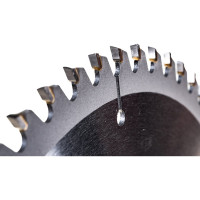 Диск пильный Hilberg Industrial Дерево 260x30x60Т HW260