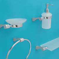 Настенный дозатор для жидкого мыла VERRAN Luma 255-25