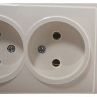 Розетка NILSON 2СП крем Touran naturel 24121024