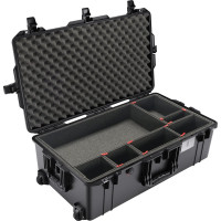 Защитный кейс Pelican Air 1615 черный с жесткими перегородками TrekPak 016150-0051-110E