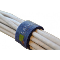 Хомут-липучка LANMASTER шириной 20 мм, 30 м, синий LAN-VCM30M-BL