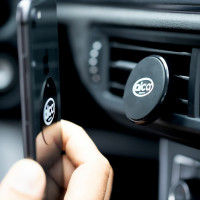 Магнитный держатель для телефона на решетку Alca 33-40 мм 528110