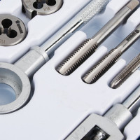 Набор метчиков и плашек ЕРМАК 14 предметов М3-М10 657-002