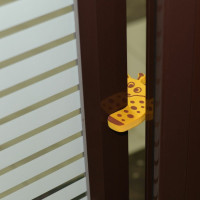 Фиксатор для дверей МУЛЬТИДОМ Жирафик VL90-183