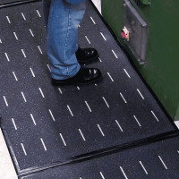 Мат специальный двусторонний нескользящий резиновый черный Mehlhose GmbH 910х1510х7 мм BM29101510