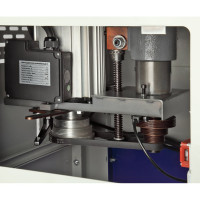 Фрезерный станок Белмаш с подвижным столом BELMASH MM1500ST1000/400 S199A