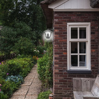 Садово-парковый светильник Apeyron светодиодный, настенный вниз, 8Вт, 6-ти гранный, 720Лм, 6500К 11-193