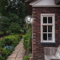 Садово-парковый светильник Apeyron светодиодный, настенный 8Вт, 4-х гранный, 720Лм, 6500К поликарбонат 11-180