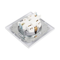 Розетка Intro Solo 4-203-01 с заземлением 2P+E Schuko с крышкой, 16А-250В, IP20, СУ, белый, Б0053657