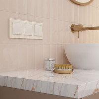 Рамка на 3 поста WERKEL W0031141/ Favorit (молочный, стекло) a058815