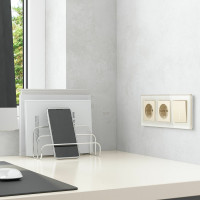 Рамка на 3 поста WERKEL W0031141/ Favorit (молочный, стекло) a058815