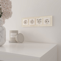 Рамка на 4 поста WERKEL W0041141/ Favorit (молочный, стекло) a058816