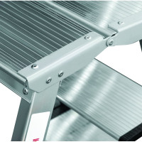 Двухсторонняя алюминиевая стремянка Новая Высота 2х4 ступени 1127204