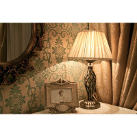 Настольный светильник MAYTONI Grace 1хE14x40 W RC247-TL-01-R