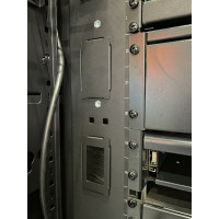 Металлическая заглушка для отверстий в монтажных профилях шкафа LANMASTER DCS шириной 800 мм LAN-DC-CB-FRM8-CVM