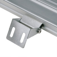 Светодиодный линейный прожектор Uniel ULF-L52-18W/6400K/L100 220V IP65 SILVER UL-00008362