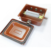 Коробка ГОФРОМАТИК Кс-10 с латунными сальниками ( 4шт. сальника) zeta30335