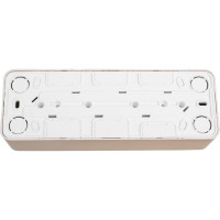 Розетка Systeme Electric BLANCA, О/У, 4-я, с заземлением, со шторками, титан BLNRA011414
