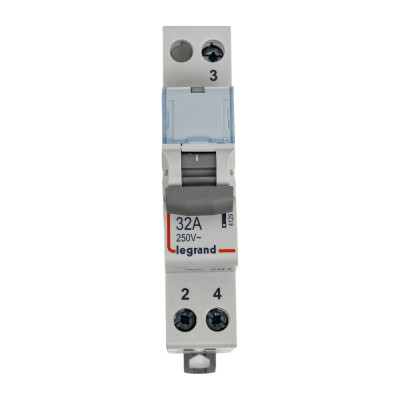 Переключатель Legrand CX3 ПК 32A 412900
