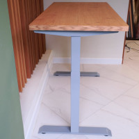 Стол StolStoya МОТОР UP с регулируемой высотой подстолье серое и столешница МДФ шпон дуб европейский SE211ISDE12065