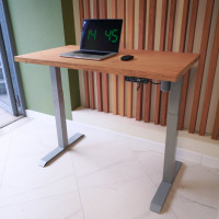 Стол StolStoya МОТОР UP с регулируемой высотой подстолье серое и столешница МДФ шпон дуб европейский SE211ISDE12065