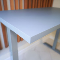 Стол StolStoya МОТОР UP с регулируемой высотой подстолье серое и столешница МДФ эмаль серая 140x70 SE211ISS14070