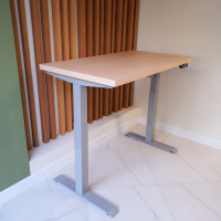 Стол StolStoya МОТОР UP с регулируемой высотой подстолье серое и столешница МДФ шпон беленый дуб 140x70 SE211ISBD14070